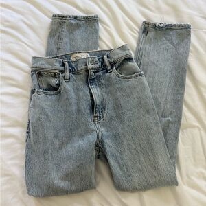Abercrombie & Fitch Ultra High Rise 90s straight Jeans